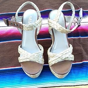 Mia wedges
